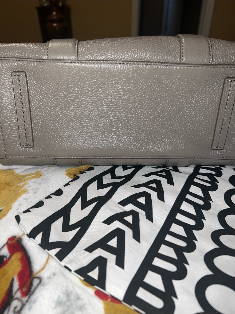 Marc Jacobs Gray Pebbled All Grain Leather Tote Bag New Never used. M size - Picture 9 of 10
